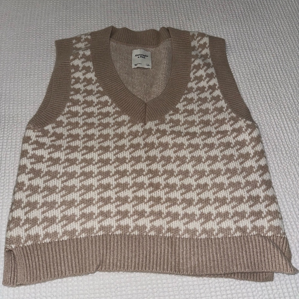 Abercrombie Sweater Vest